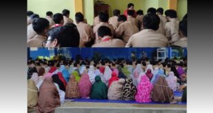 Shalat berjamaah di SMPN 6 Padang